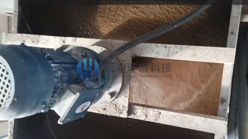 廣西仙鶴新材料丨低壓+高壓帶式污泥脫水機(jī)，干度達(dá)45%